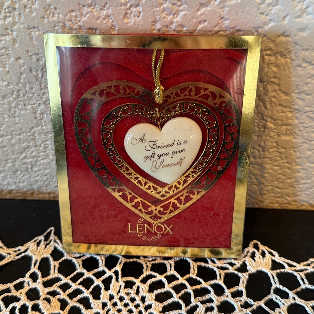 Lenox Friend For Someone Special Bone China Heart Ornament